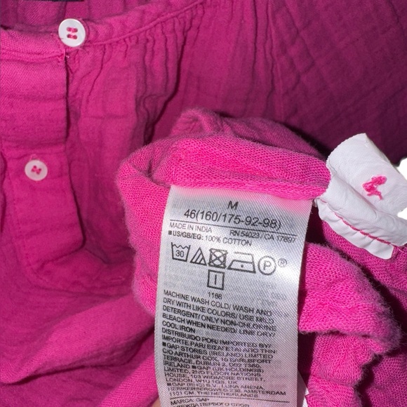 GAP Womens Vibrant Pink Cotton Button-Down Shirt Long Sleeve Blouse Size Medium - Picture 3 of 5